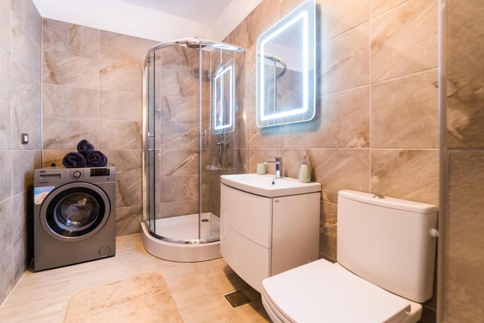 Alezzi Beach Resort Gorgeous Family Aparment Cu Piscina Navodari Bagian luar foto